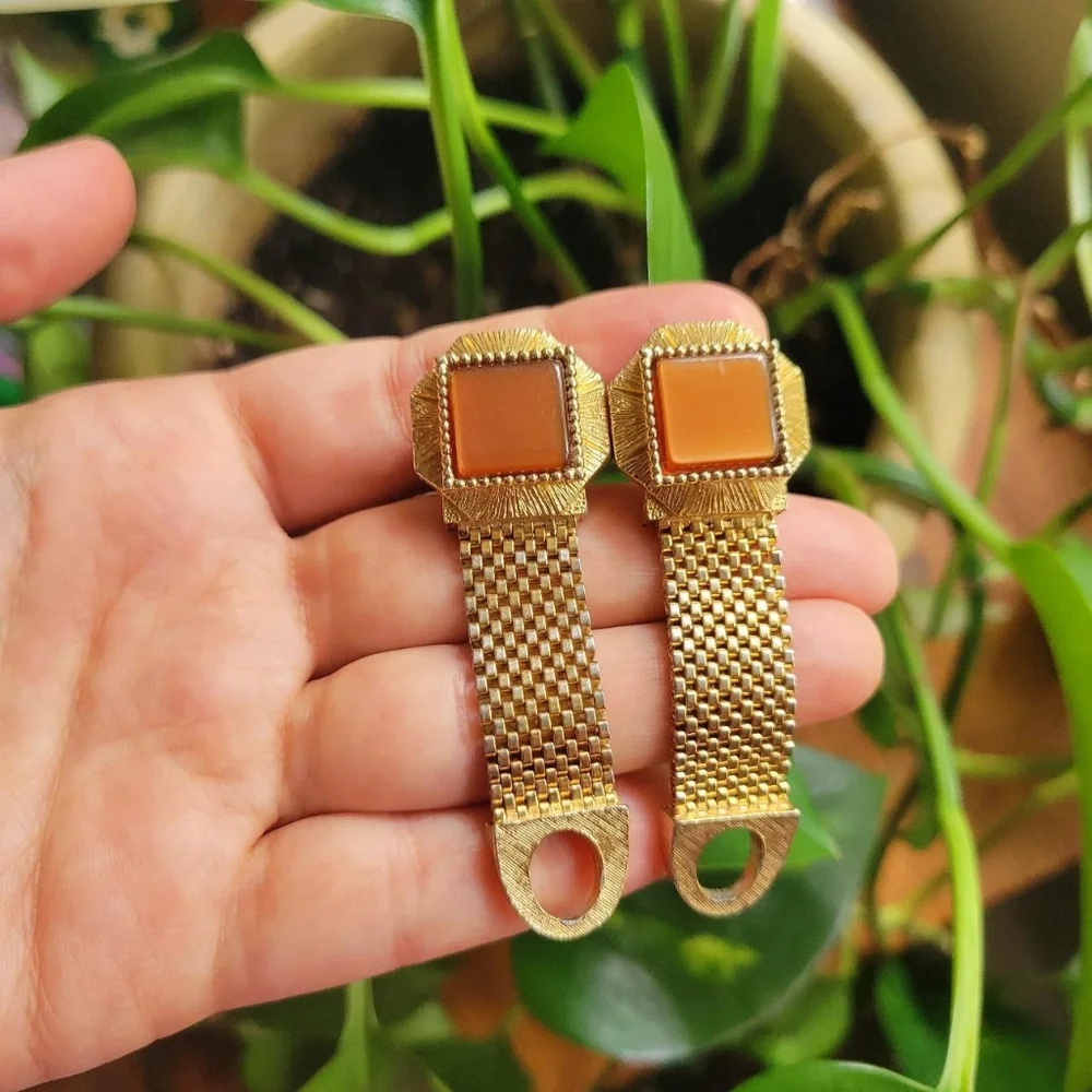 Vintage 1980s Mesh Chain Gold Modernist Square Cuff Links